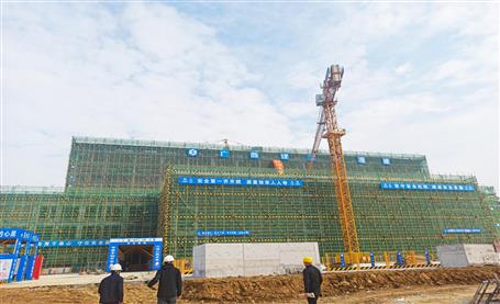 何勇到柳州市柳江区中医医院整体搬迁项目工程（EPC）检查指导工作