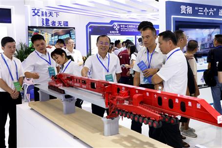 冶建公司组织技术团队赴桂林参观中国-东盟建筑科技展